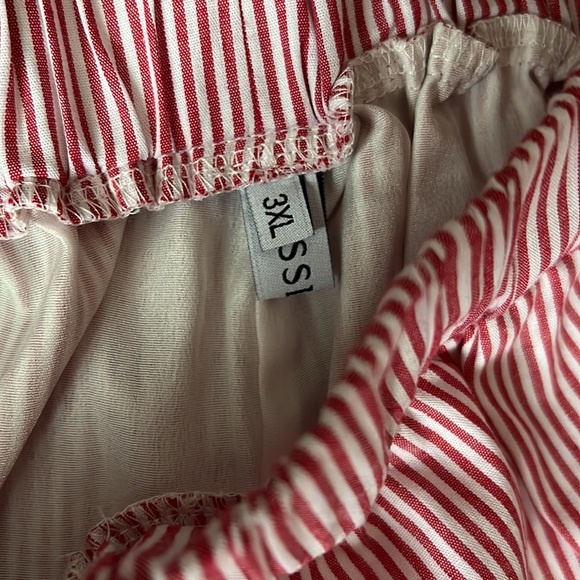 Shorts - Picture 4 of 4